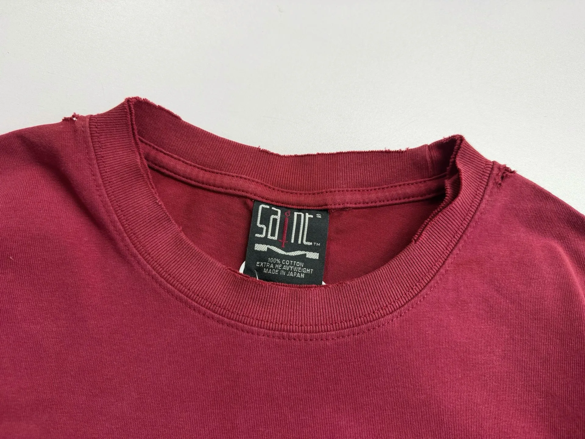 ❥8046 P136 Saint Mxxxxxx Burgundy distressed short-sleeved Superman series, made of pure cotton fabric, 290g, loose fit, process: cracked pulp printing/self-tearable + holes + spray-coded batik, fried and washed, size: (S-M-L-XL), color: washed burgundy